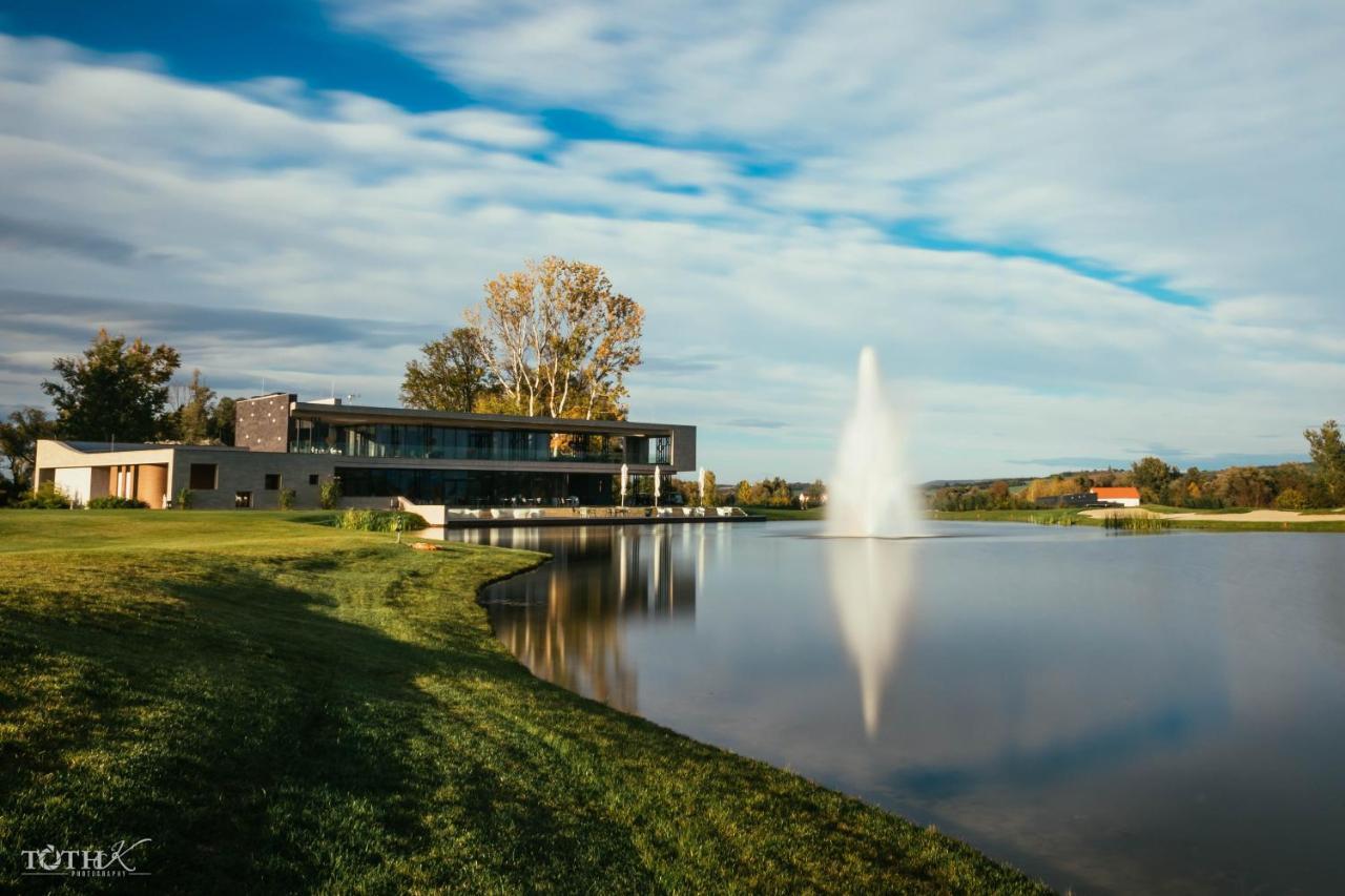 Zala Springs Golf Resort Zalacsány エクステリア 写真