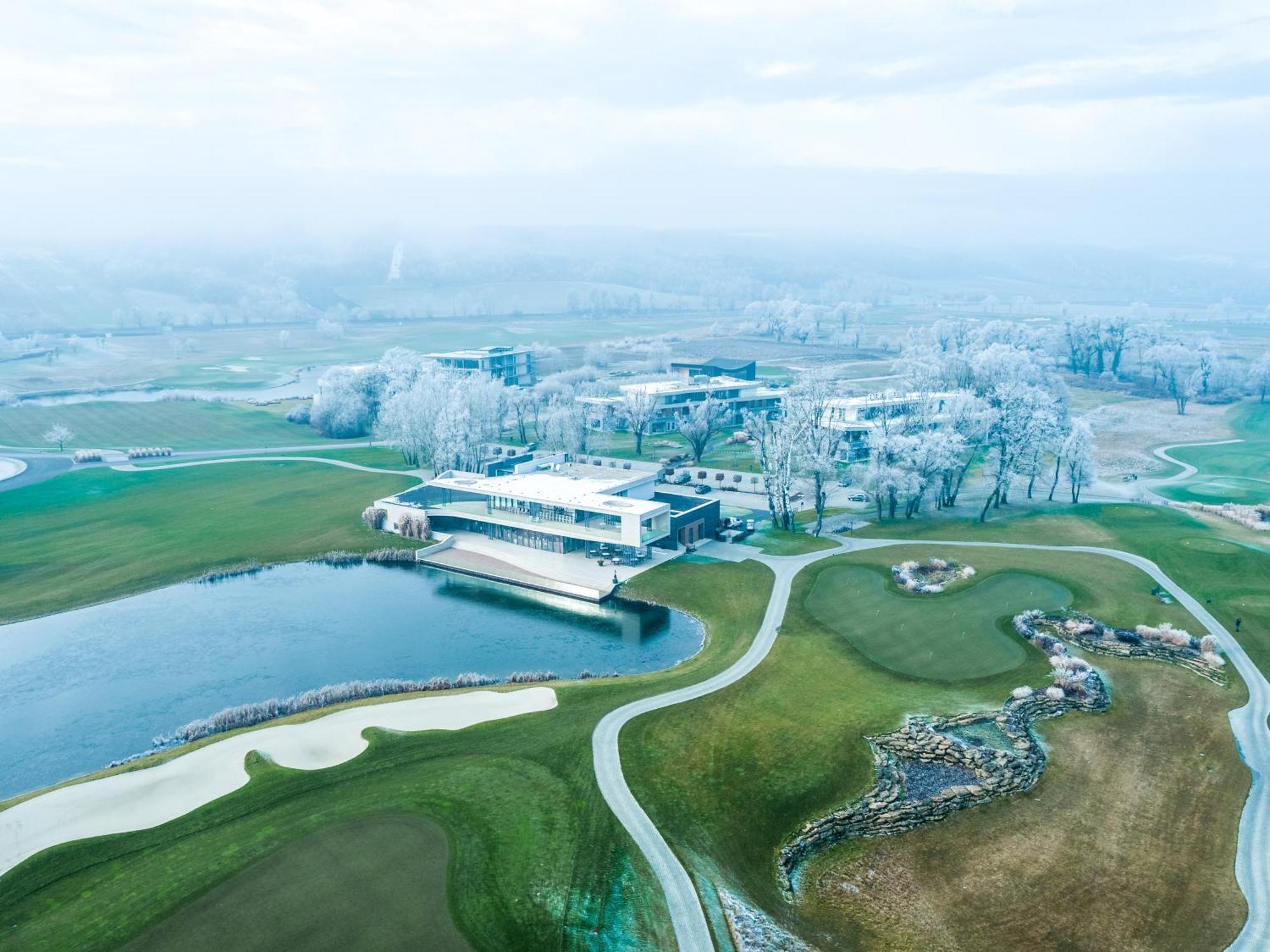 Zala Springs Golf Resort Zalacsány エクステリア 写真