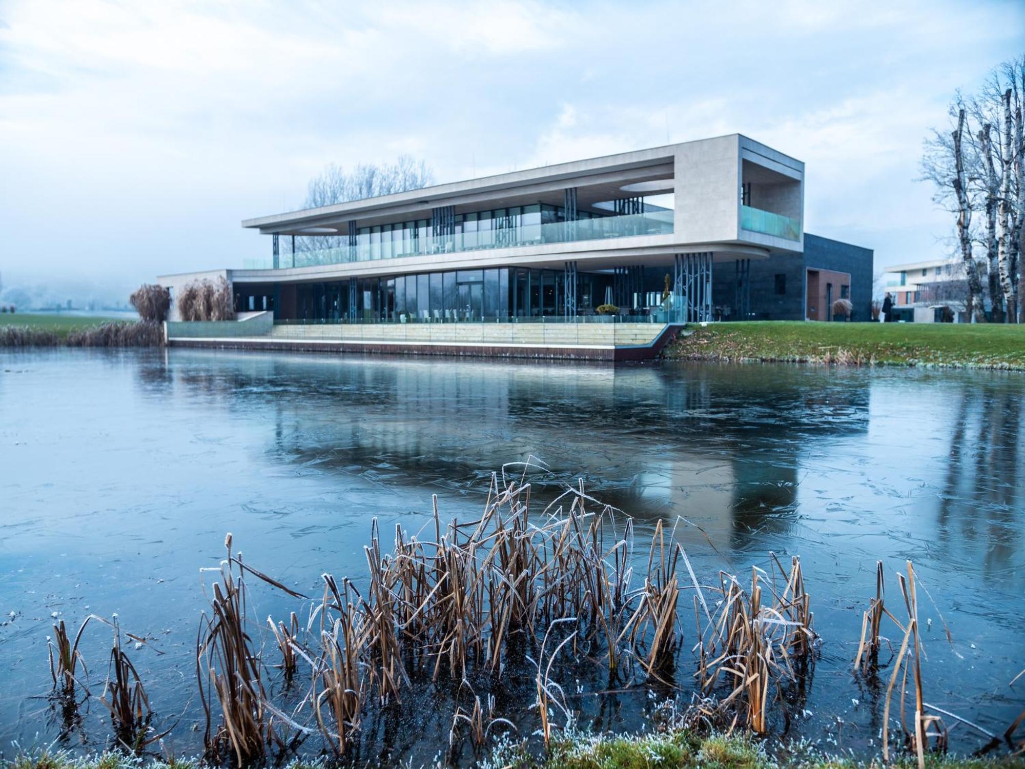 Zala Springs Golf Resort Zalacsány エクステリア 写真
